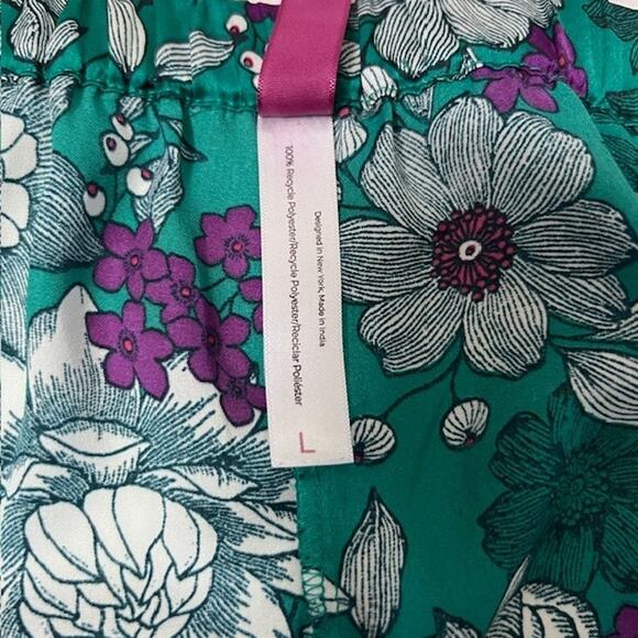Women's Adore Me 2-Piece Verica Soft Satin Green Floral Pajama Set Size Large - Picture 5 of 5